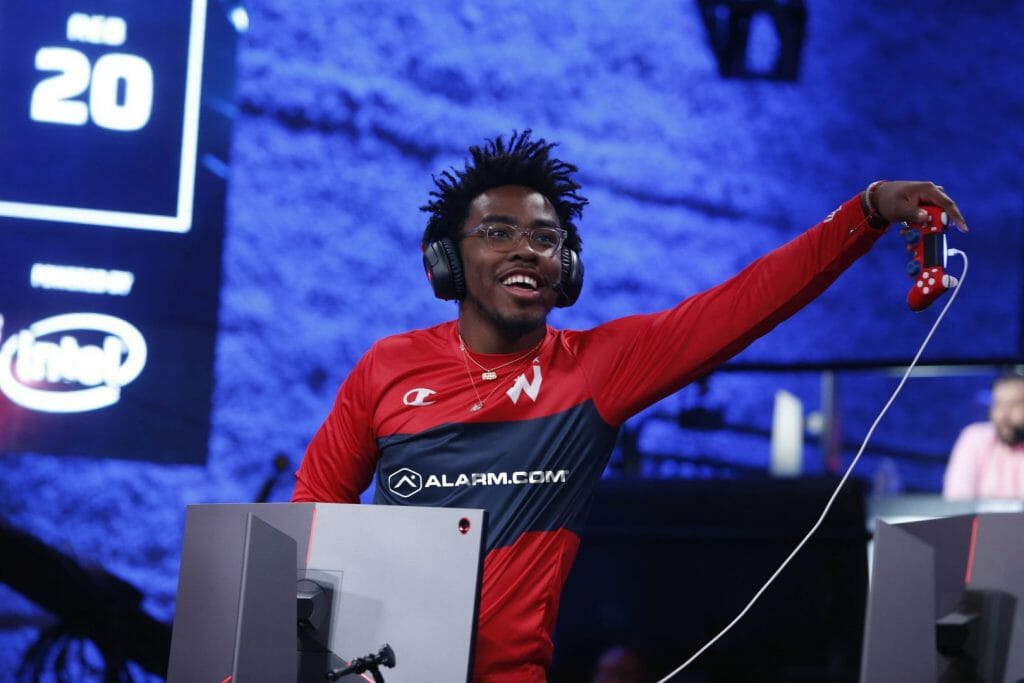 Wizards District Gaming action shot with Alarm.com shirt sponsor